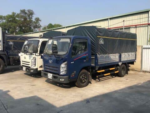 Xe tải Đô Thành IZ500 4.9 tấn thùng mui bạt giá rẻ.